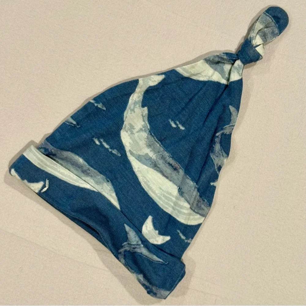 New Milkbarn Blue Whale Newborn Boys 0-3M Girls Gown & Hat Set Bamboo Layette